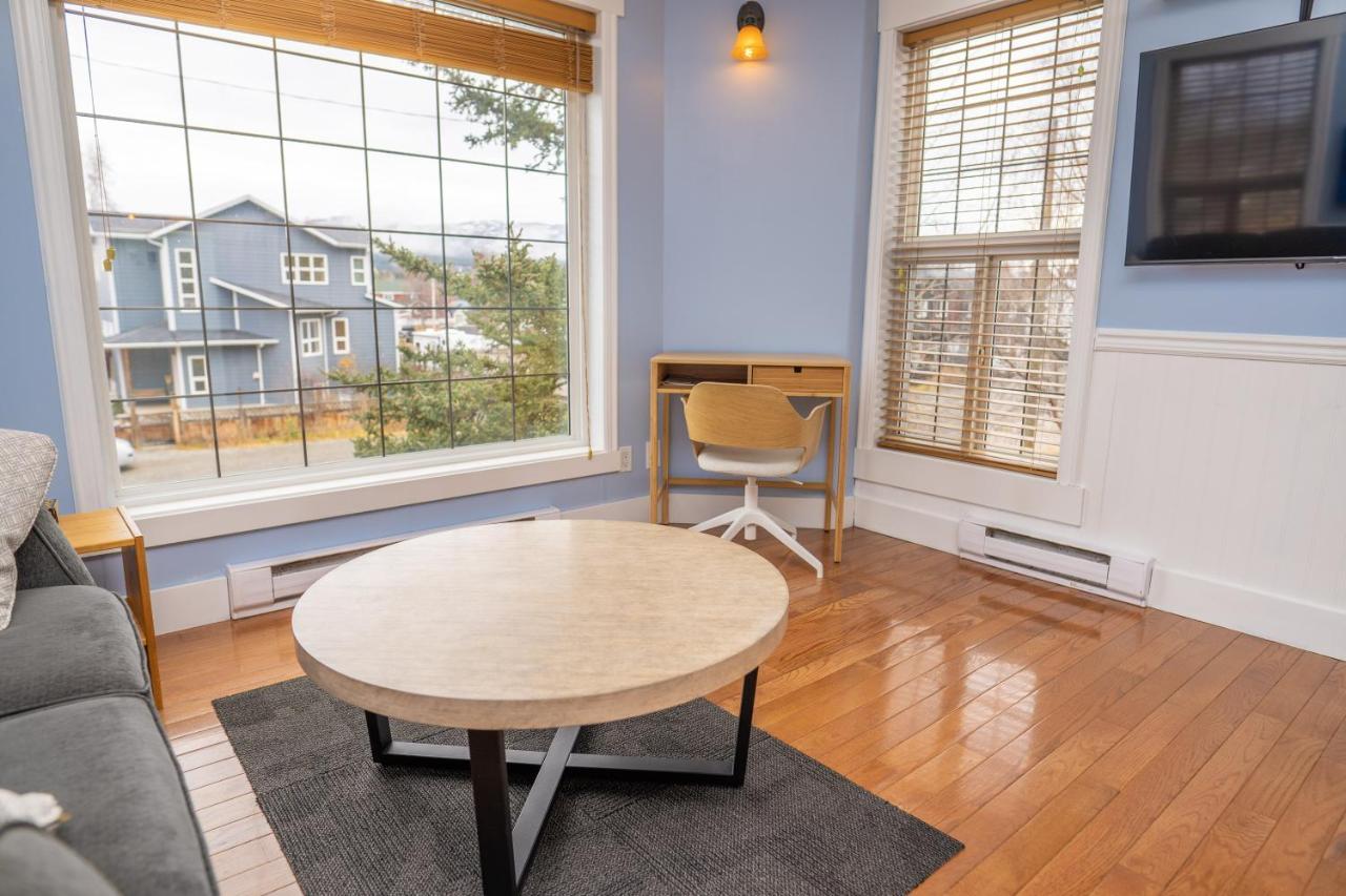 Downtown Whitehorse Apartment In Old Town Exteriör bild